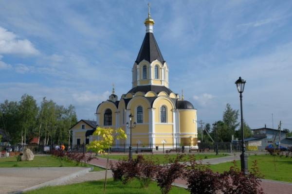 Великое освящение храма святого Александра Невского в посёлке Апраксин