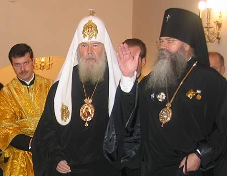 Патриарх Алексий II совершил чин малого освящения академического храма св. Иоанна Богослова