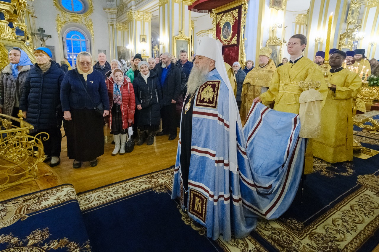 Николо Богоявленский морской собор внутри