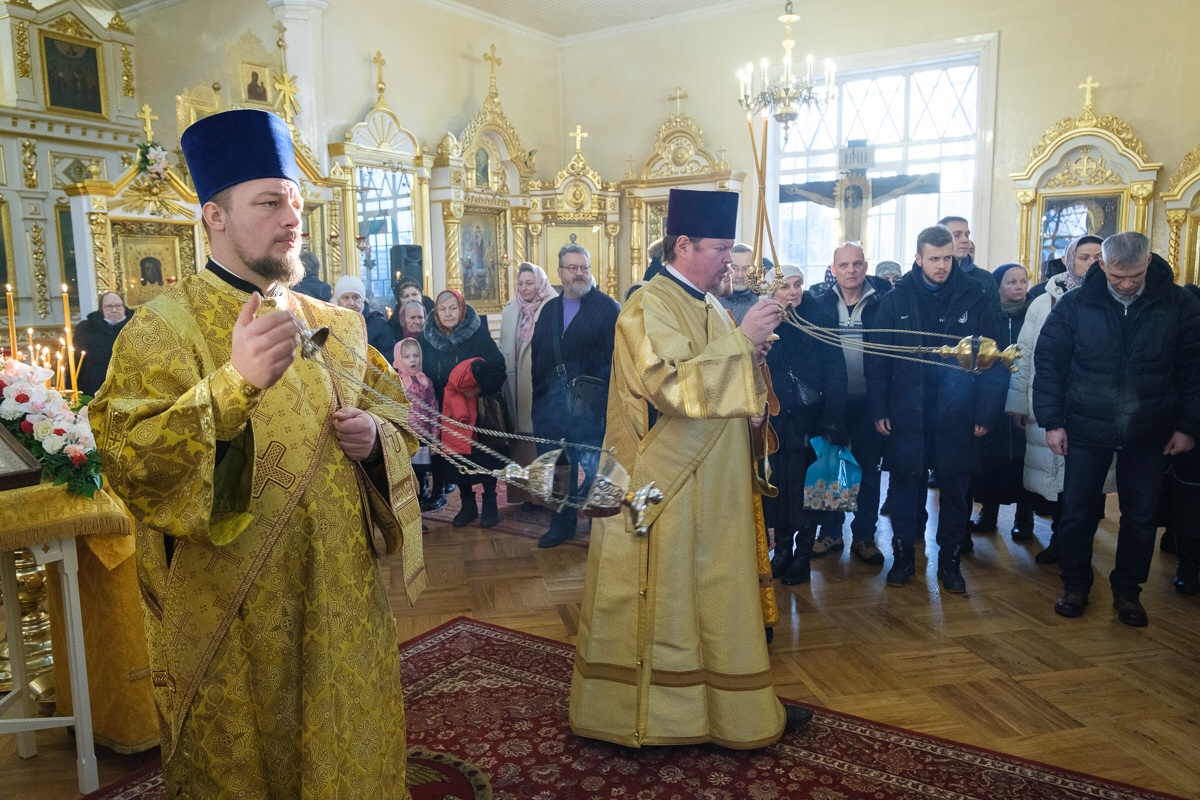 Церковь в Криводановке служба 12 сентября