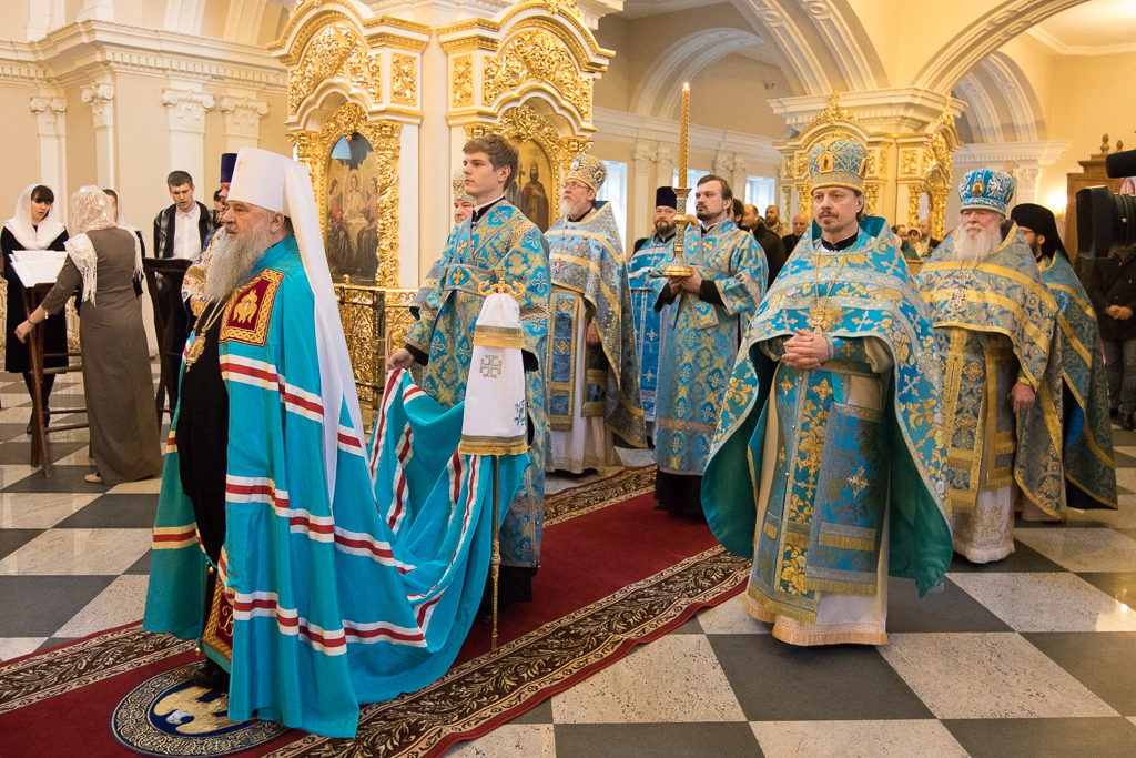 Храм симеона праведного. Храм Симеона и Анны в Санкт-Петербурге. Освящение храма Трегуляевского монастыря. Путин храм Симеона и Анны СПБ. Диакон храма праведных Симеона Богоприимца и Анны пророчицы - Сергий.