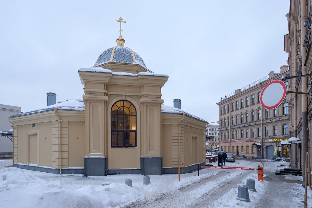 Часовня на туристской улице