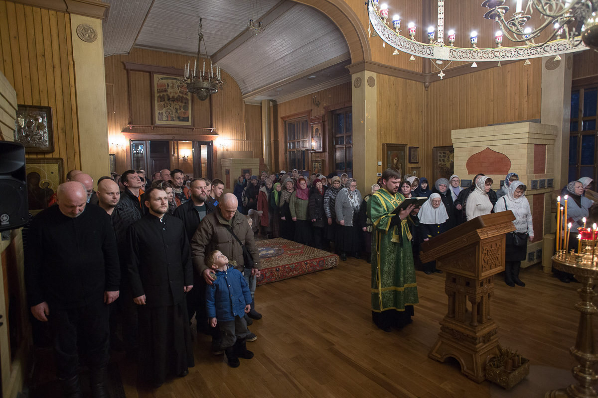 Храм Серафима Тримифунтского в Левашово