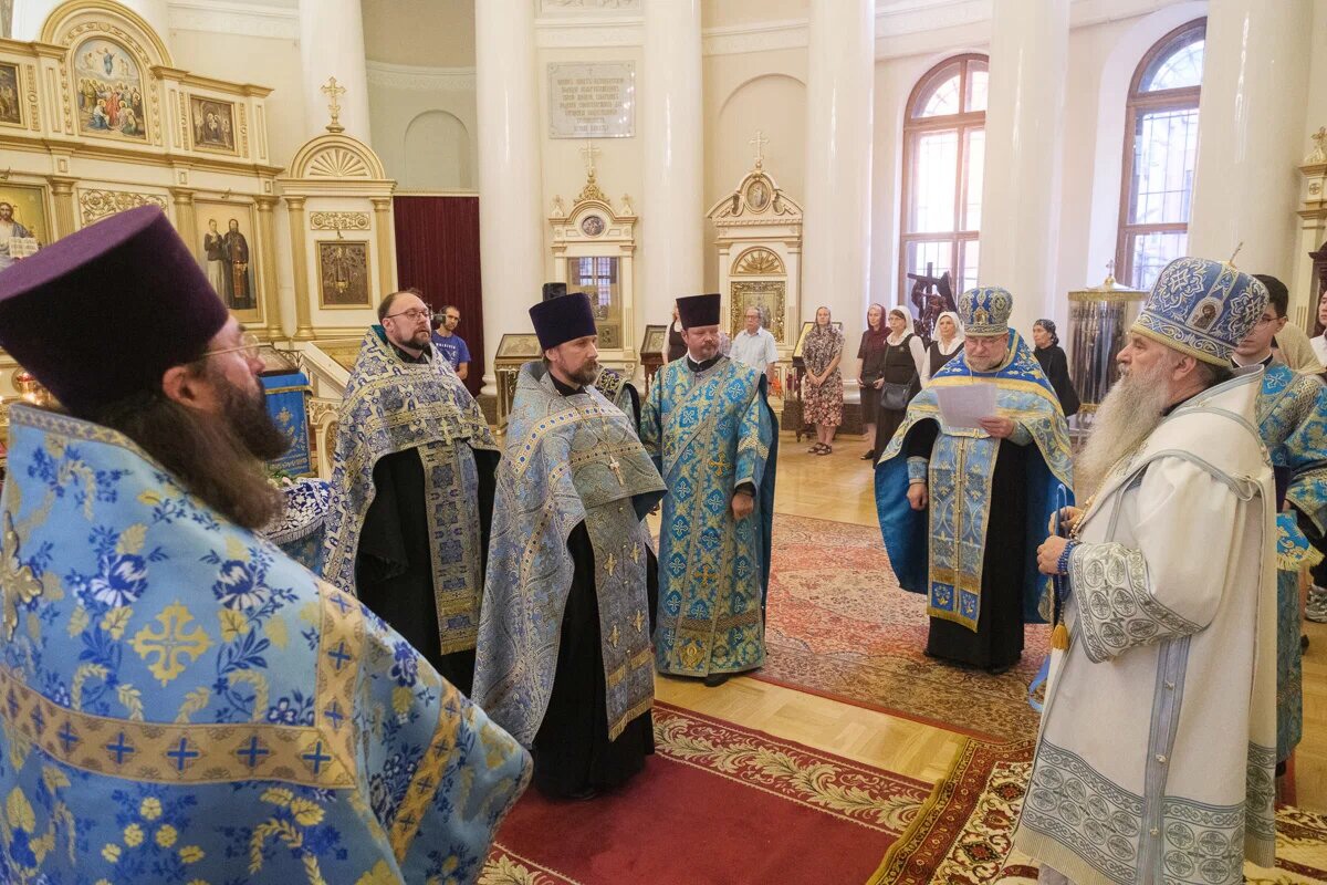 Храм Десногорск всех скорбящих священники